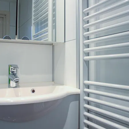 Gorgeous In With Kitchen Vorden