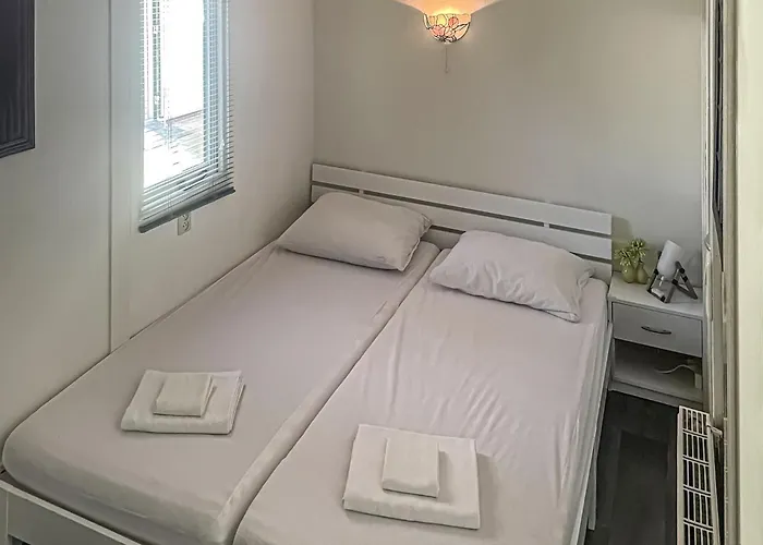 Gorgeous In With Kitchen * פורדן