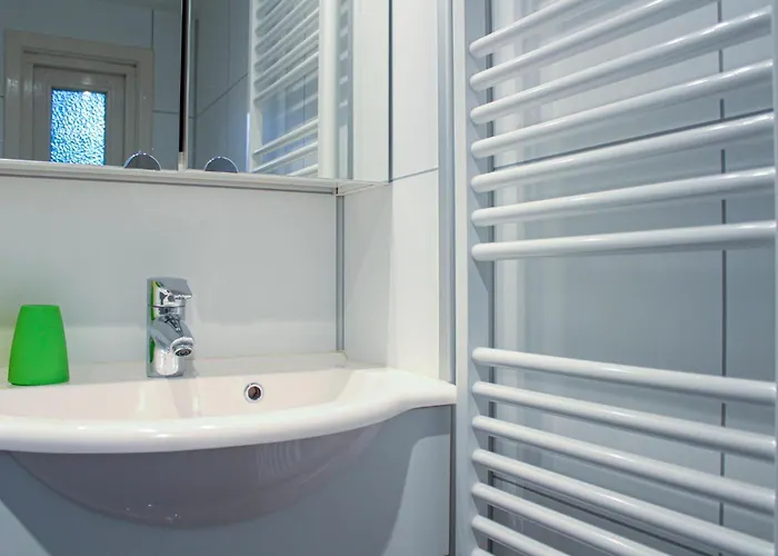 Gorgeous In With Kitchen Vorden